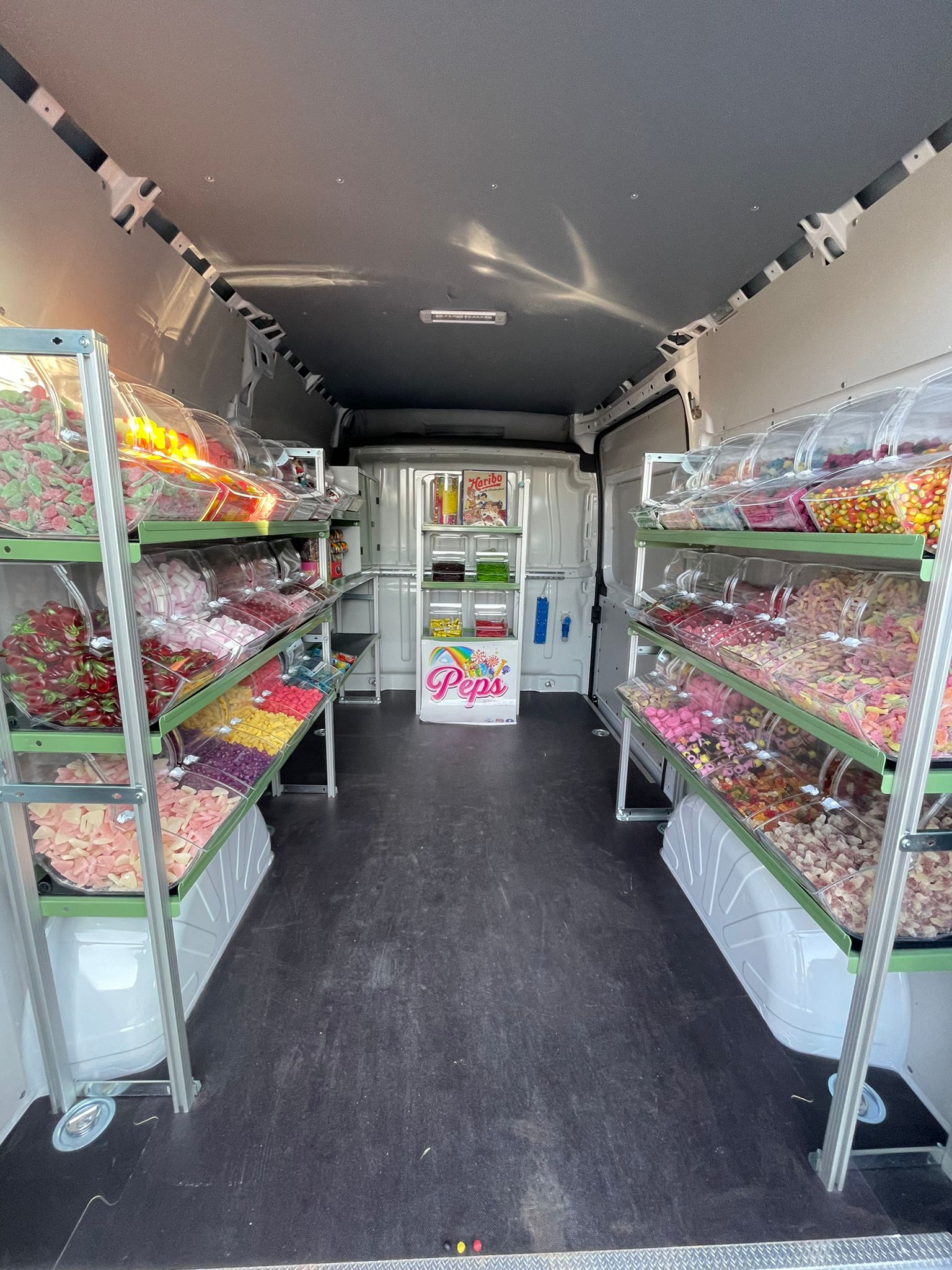 Intérieur du Candy Truck de Peps by Loly